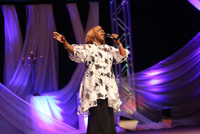 Beverly Crawford Performs At The Lamplighter Awards 2014