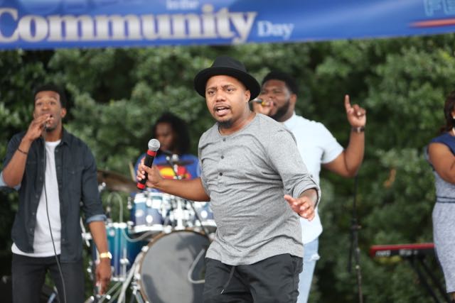 Deon Kipping performs at Unity In the Community