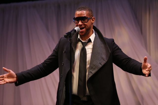 Tony Terry Performs At the Lamplighter Awards 2015