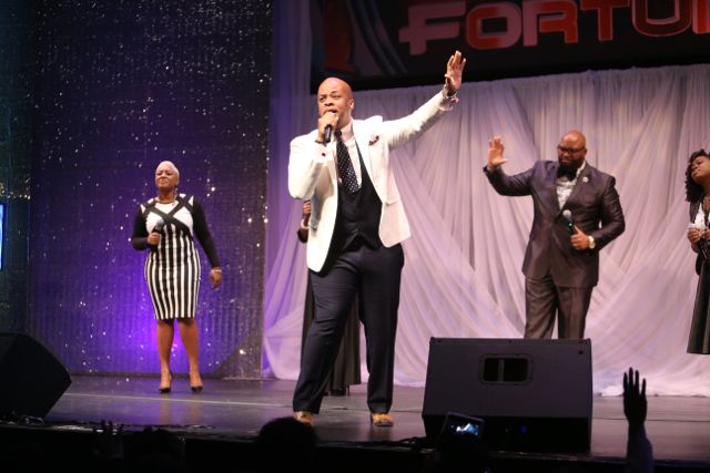 James Fortune at Lamplighter Awards 2015