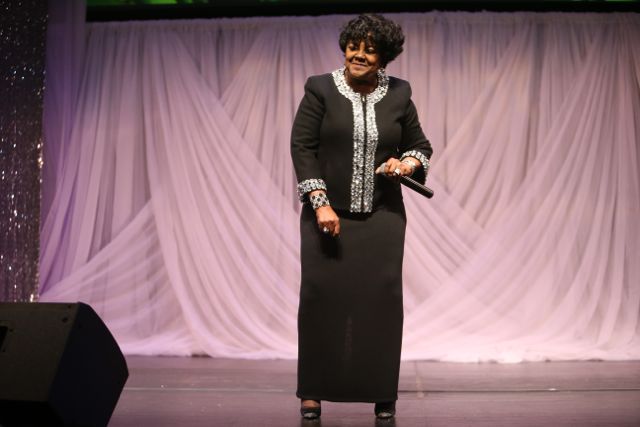 Shirley Caesar Performs At the Lamplighter Awards 2015
