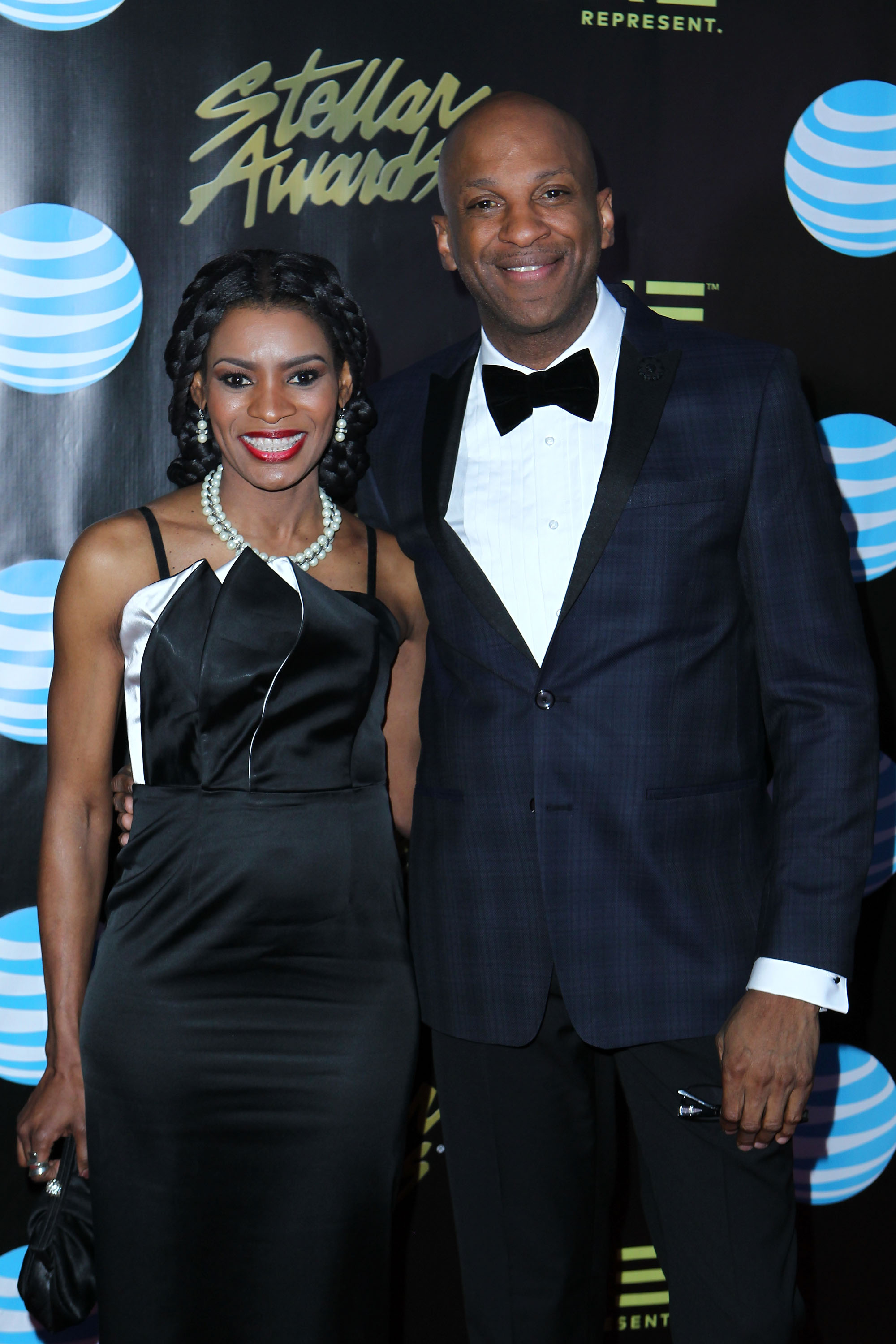 Pastor Donnie McClurkin Is Engaged! The Light 103.9 FM