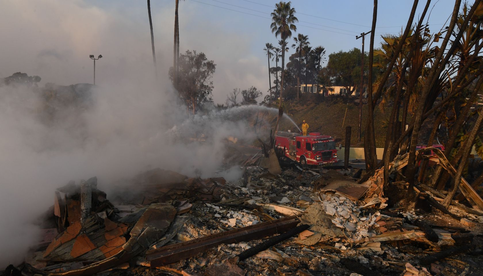 US-WEATHER-FIRES-CALIFORNIA