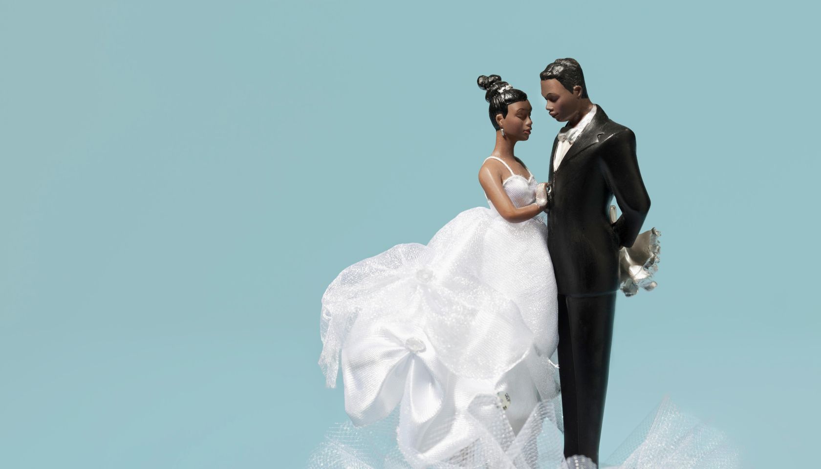 Bride and Groom Wedding Cake Decoration